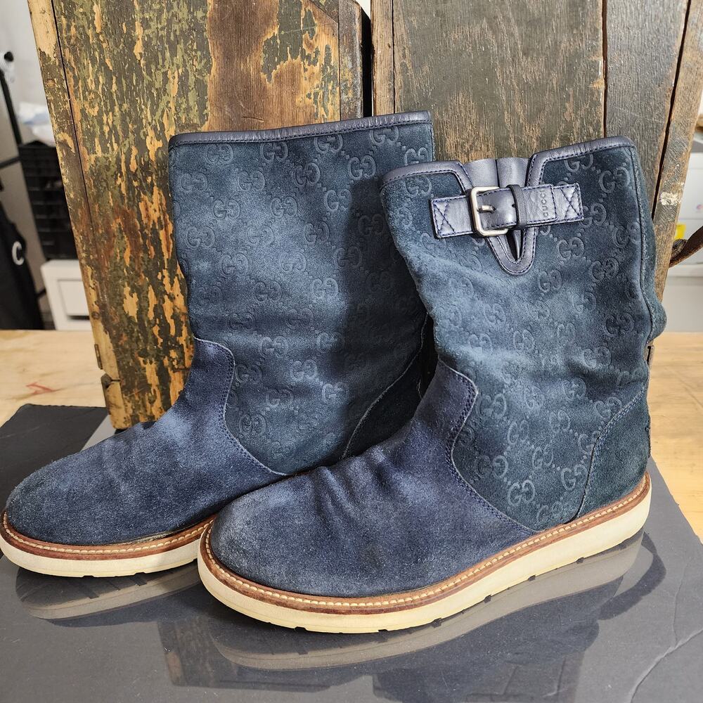 GUCCI  dark blue suede boots. Pre- loved!